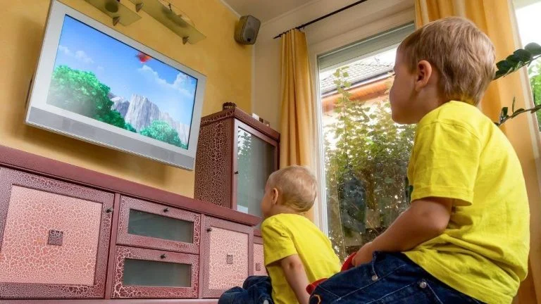 Televizyon karşısında ders çalışılır mı?